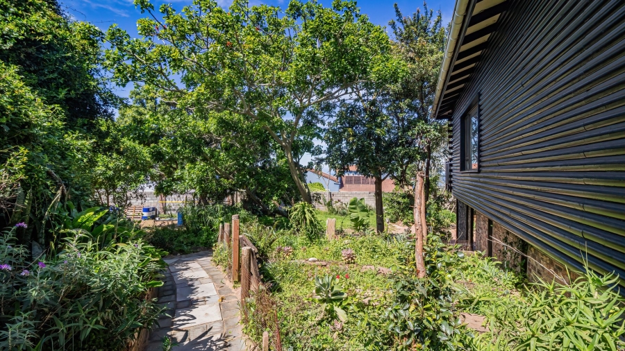 5 Bedroom Property for Sale in Lovemore Park Eastern Cape